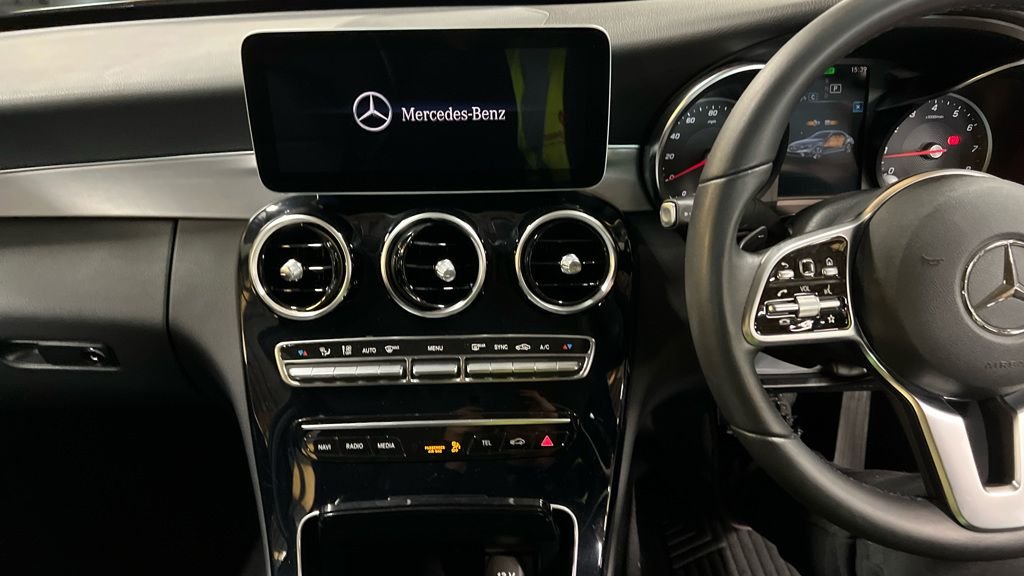 Used Mercedes-Benz C Class 2020 for sale - 76509960: Photo 3