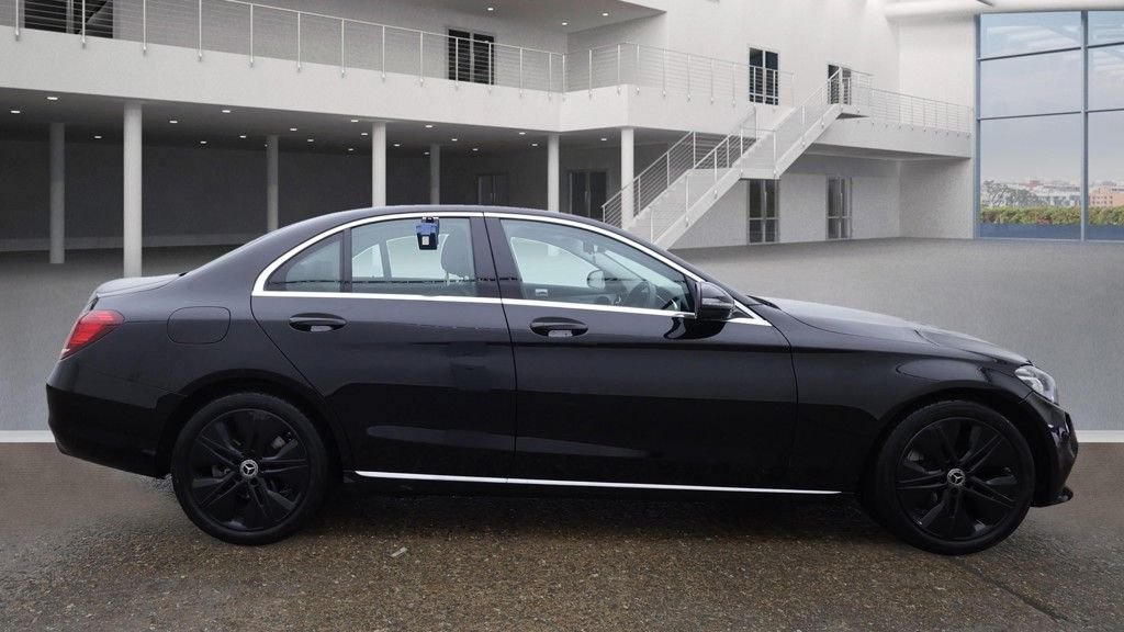 Used Mercedes-Benz C Class 2020 for sale - 76509960: Photo 9