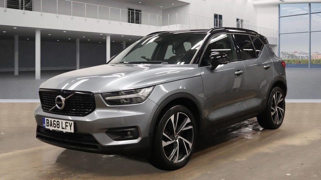 Used Volvo XC40 2019 for sale - 77427936: Photo 3