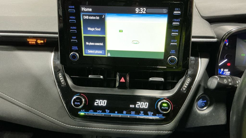 Used Toyota Corolla 2021 for sale - 77370181: Photo 2