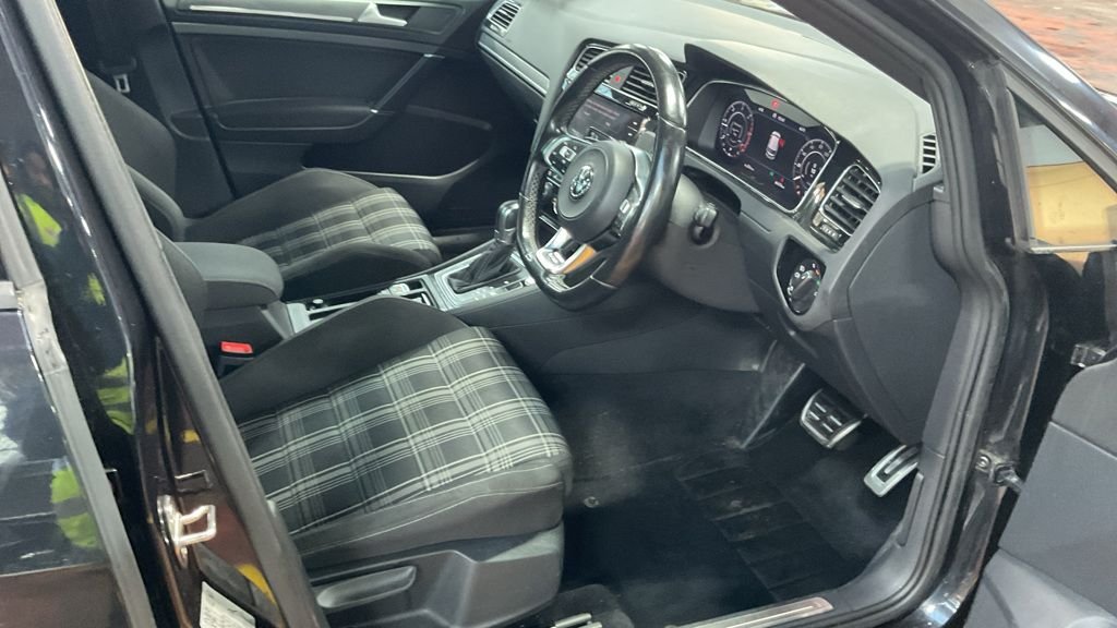 Used Volkswagen Golf 2019 for sale - 77227452: Photo 4