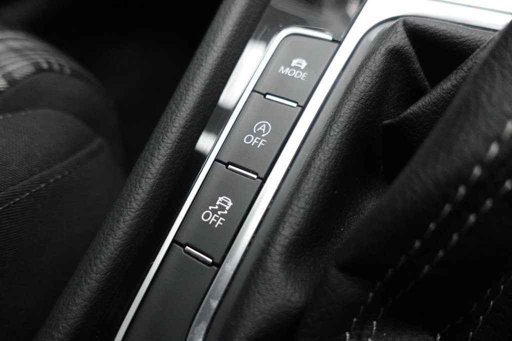 Used Volkswagen Golf 2019 for sale - 77227452: Photo 41