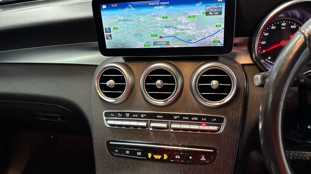 Used Mercedes-Benz GLC 2020 for sale - 77110789: Photo 3