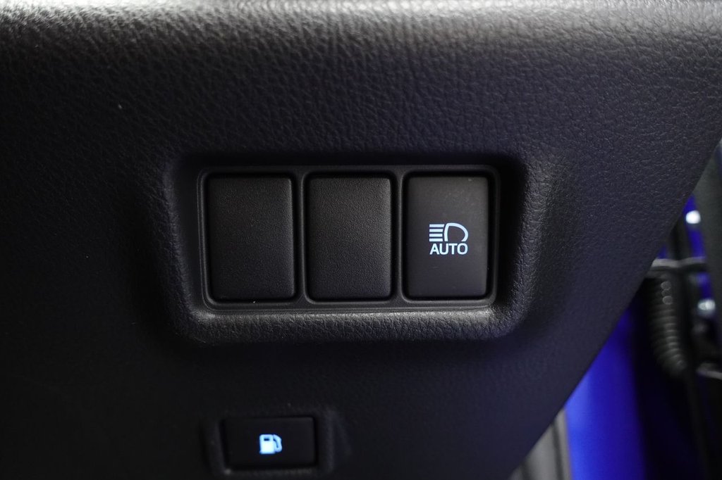 Used Toyota C-HR 2019 for sale - 77384131: Photo 41