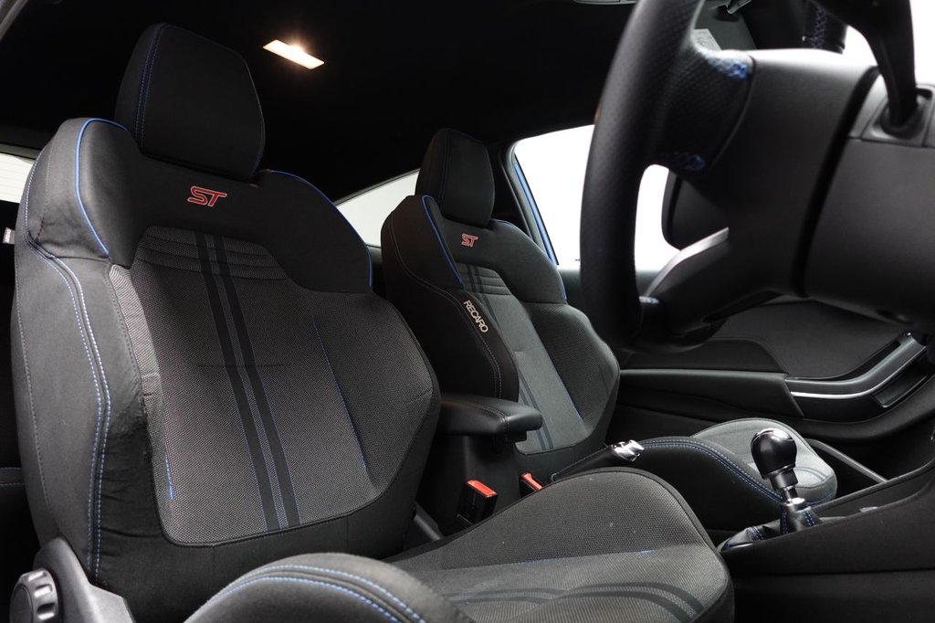 Used Ford Fiesta 2019 for sale - 76698781: Photo 2