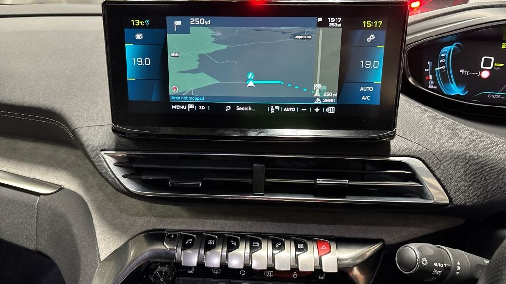 Used Peugeot 3008 2021 for sale - 77007462: Photo 3