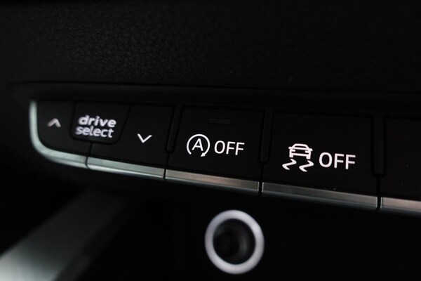 Used Audi A4 2017 for sale - 76267297: Photo 41