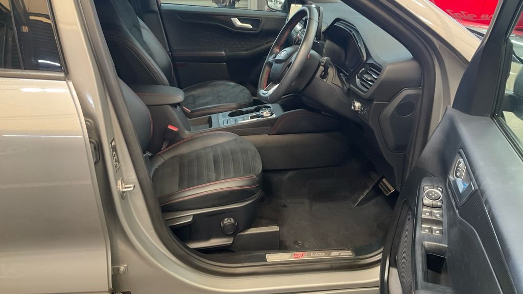 Used Ford Kuga 2021 for sale - 76867834: Photo 2