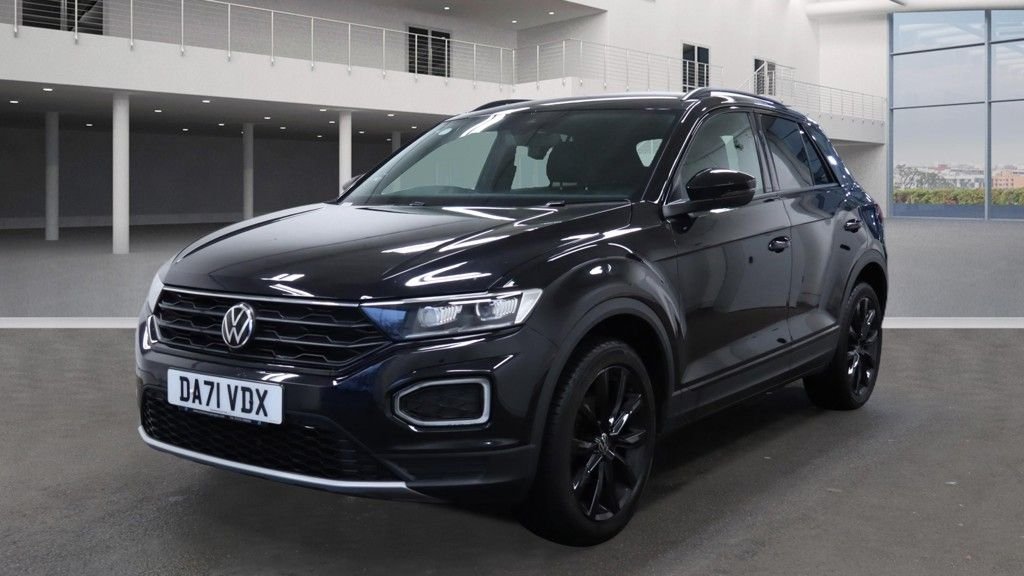 Used Volkswagen T-Roc 2022 for sale - 77276236: Photo 2