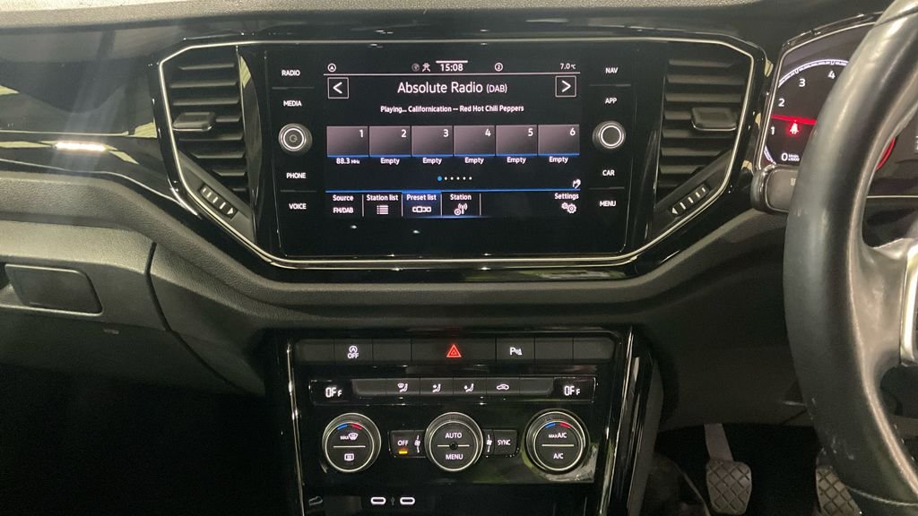 Used Volkswagen T-Roc 2020 for sale - 77655475: Photo 2