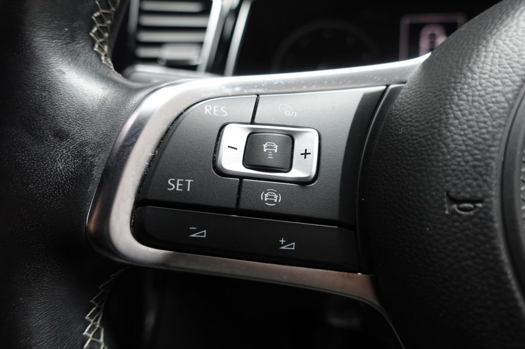 Used Volkswagen T-Roc 2020 for sale - 77655475: Photo 32