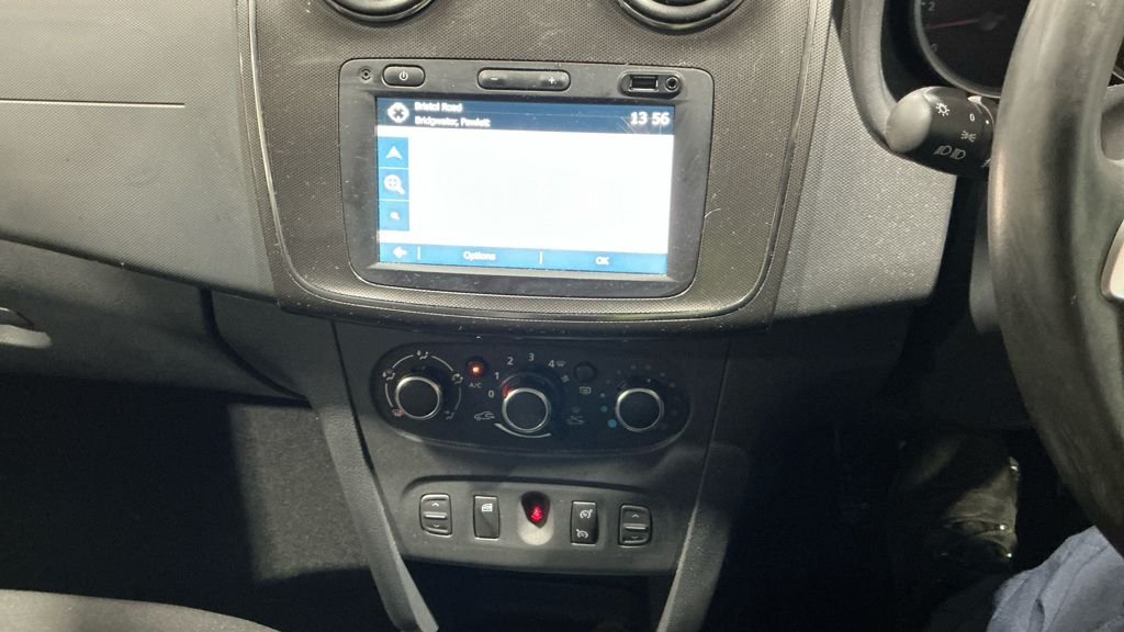 Used Dacia Sandero Stepway 2020 for sale - 77594316: Photo 2