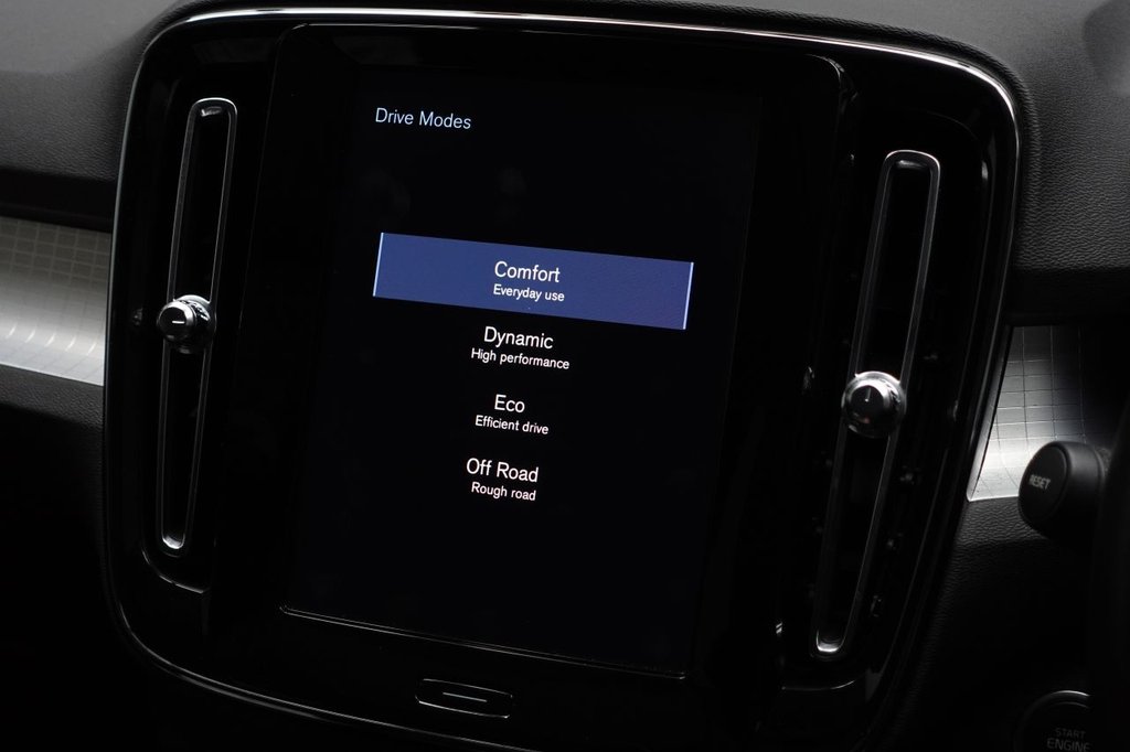 Used Volvo XC40 2018 for sale - 76570517: Photo 36