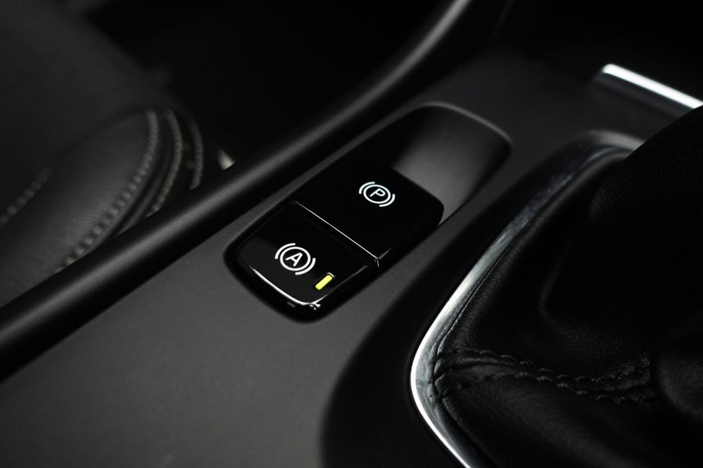 Used Volvo XC40 2018 for sale - 76570517: Photo 38