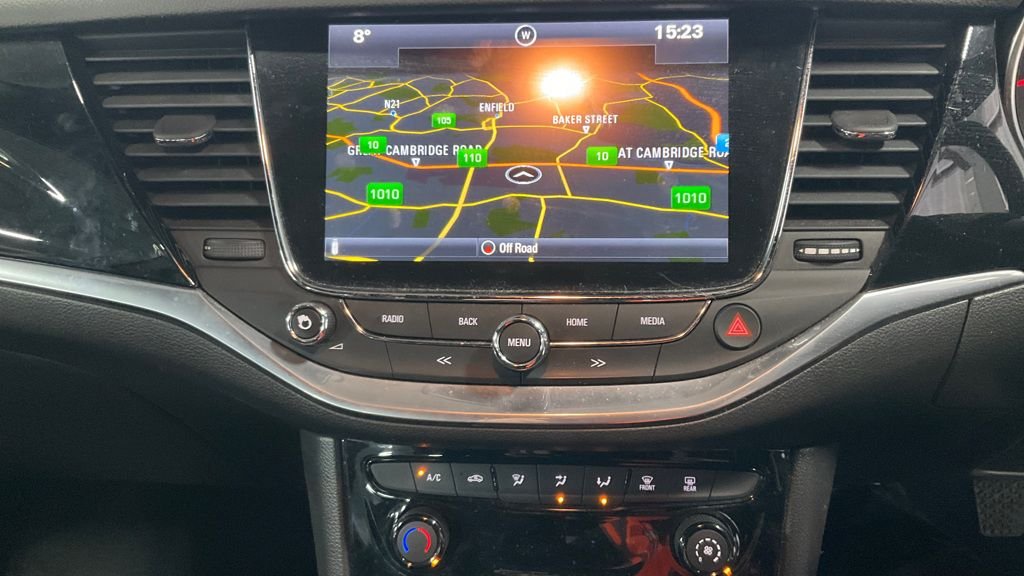 Used Vauxhall Astra 2016 for sale - 77384652: Photo 2