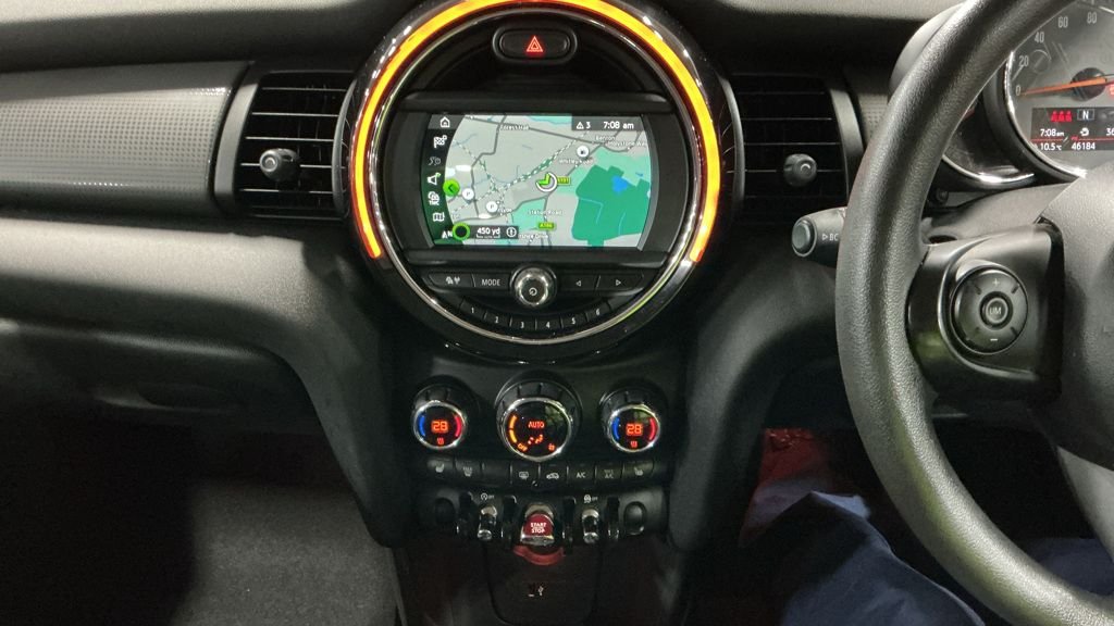 Used MINI Hatch 2019 for sale - 76973746: Photo 2