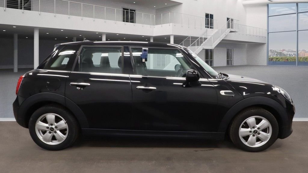 Used MINI Hatch 2019 for sale - 76973746: Photo 8