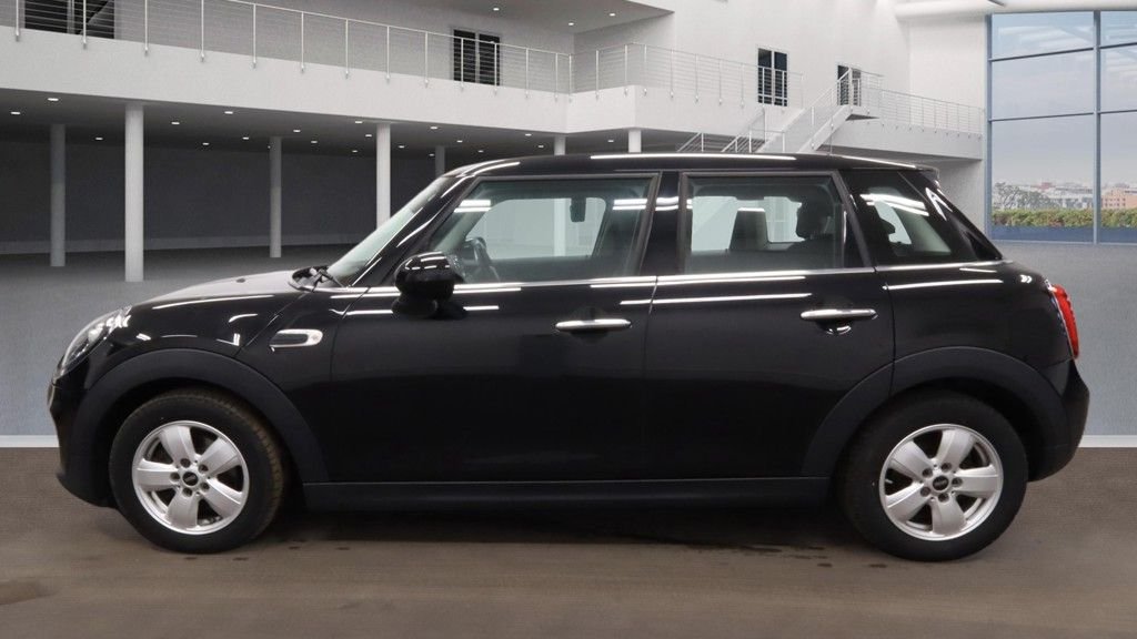 Used MINI Hatch 2019 for sale - 76973746: Photo 9