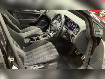 Used Volkswagen Golf 2018 for sale - 78272432: Photo