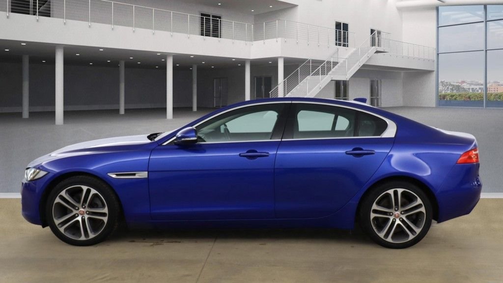 Used Jaguar XE 2018 for sale - 76632484: Photo 11