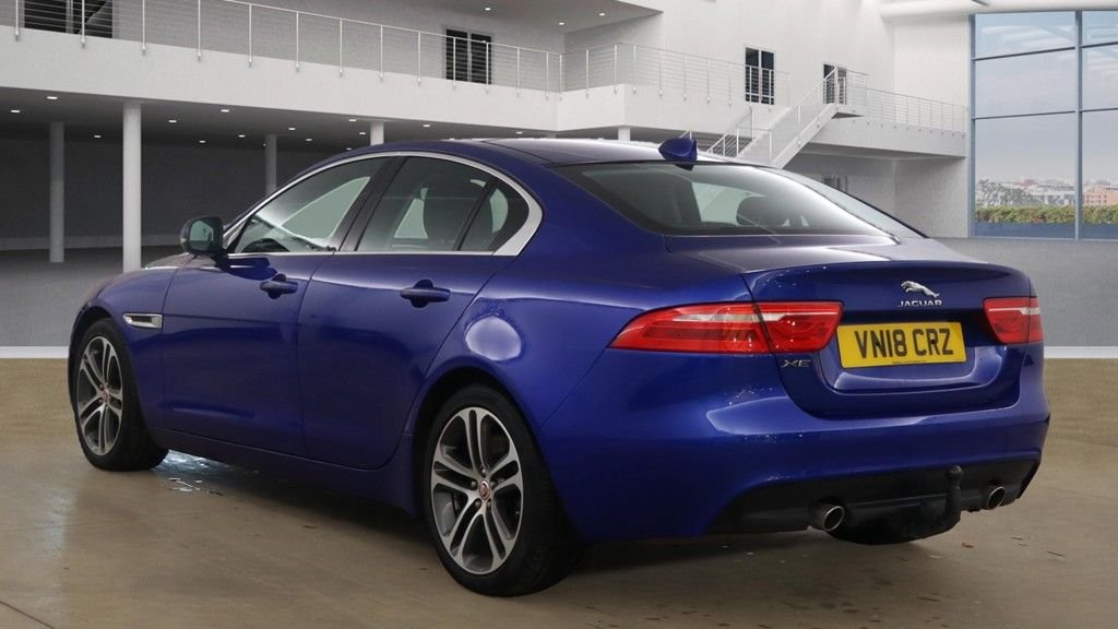 Used Jaguar XE 2018 for sale - 76632484: Photo 6
