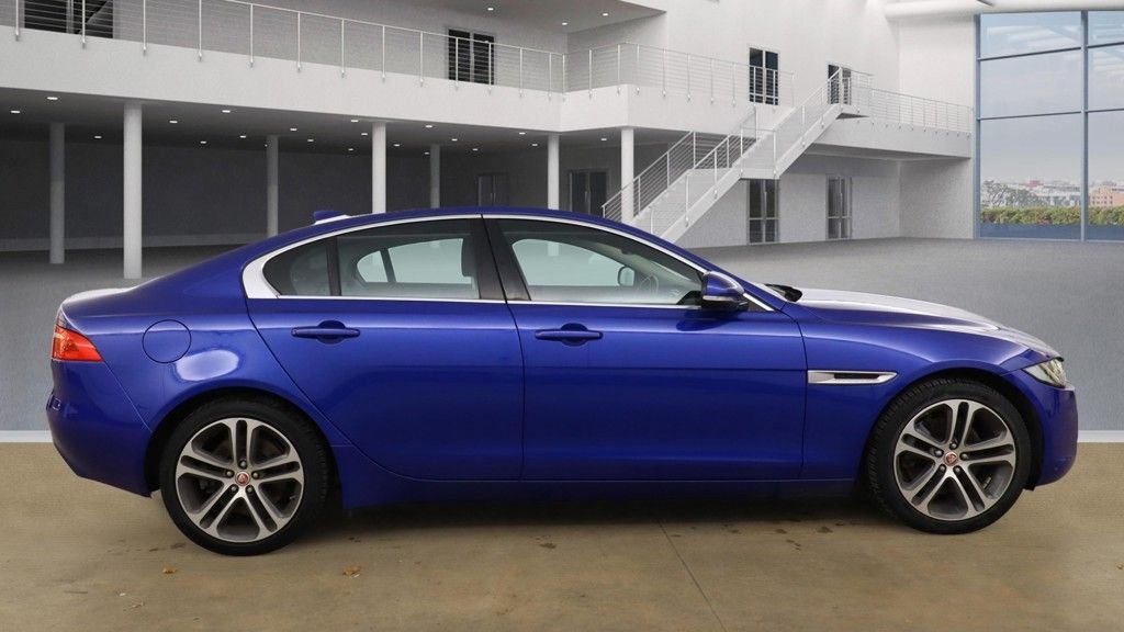 Used Jaguar XE 2018 for sale - 76632484: Photo 9