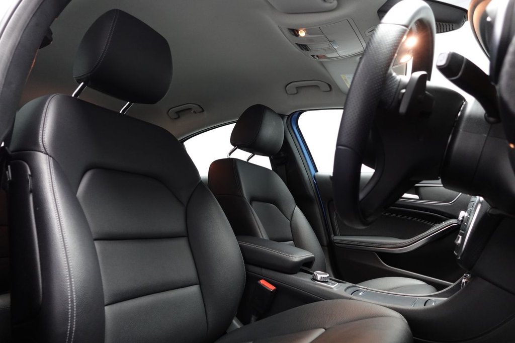 Used Mercedes-Benz A-Class 2016 for sale - 76172936: Photo 2