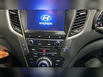 Used Hyundai Santa Fe 2018 for sale - 76430274: Photo