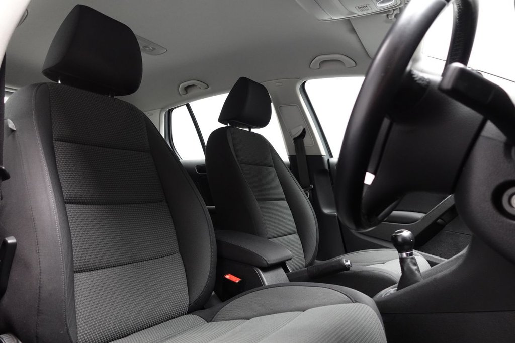 Used Volkswagen Golf 2012 for sale - 76385908: Photo 2