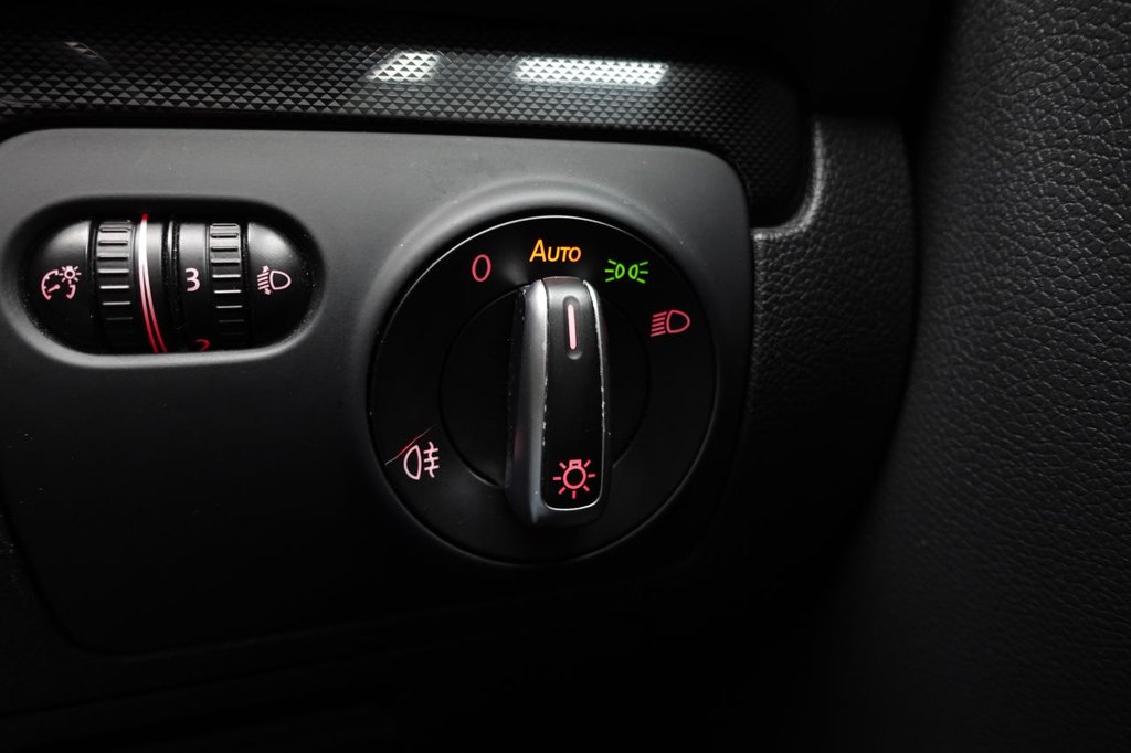 Used Volkswagen Golf 2012 for sale - 76385908: Photo 42