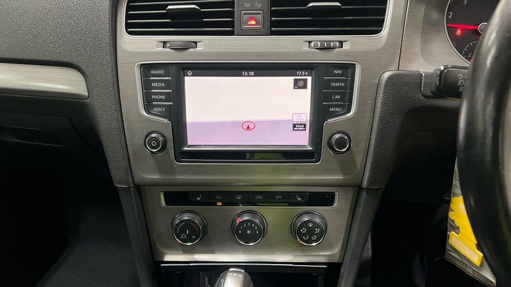 Used Volkswagen Golf 2017 for sale - 76367727: Photo 3
