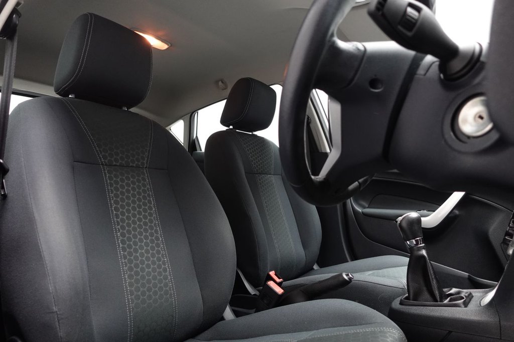 Used Ford Fiesta 2012 for sale - 76617856: Photo 2