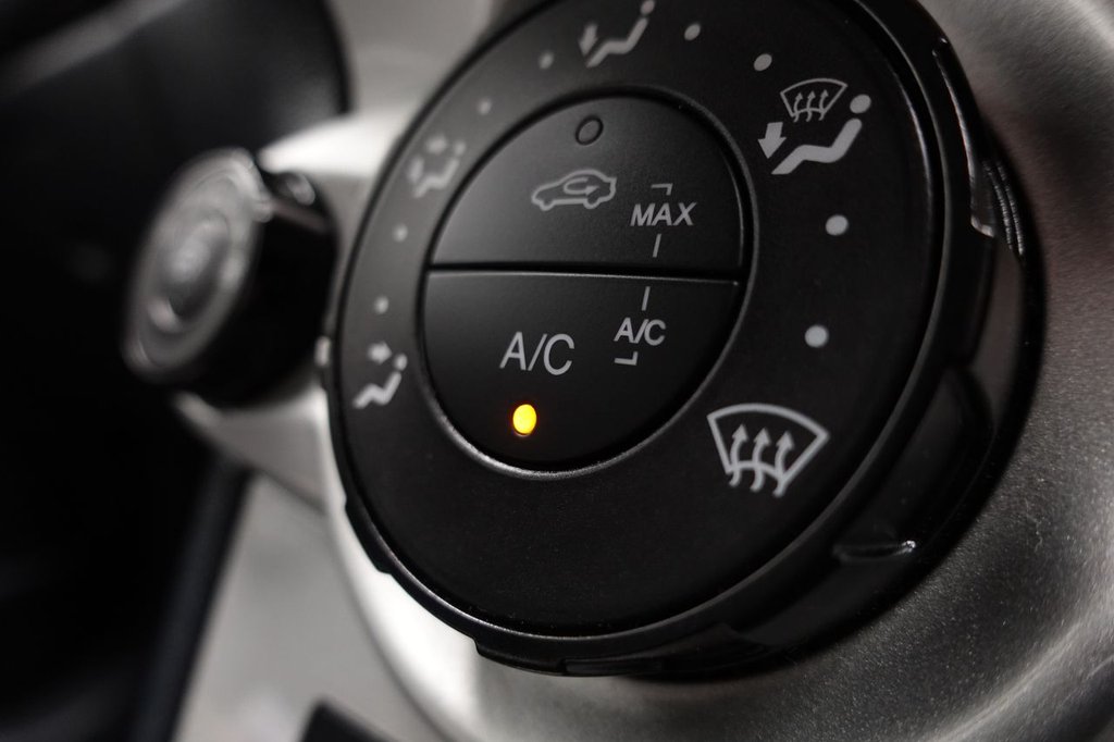 Used Ford Fiesta 2012 for sale - 76617856: Photo 35