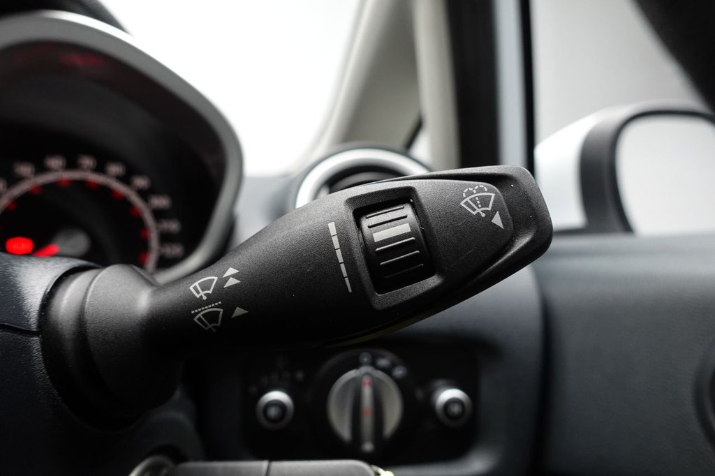 Used Ford Fiesta 2012 for sale - 76617856: Photo 40