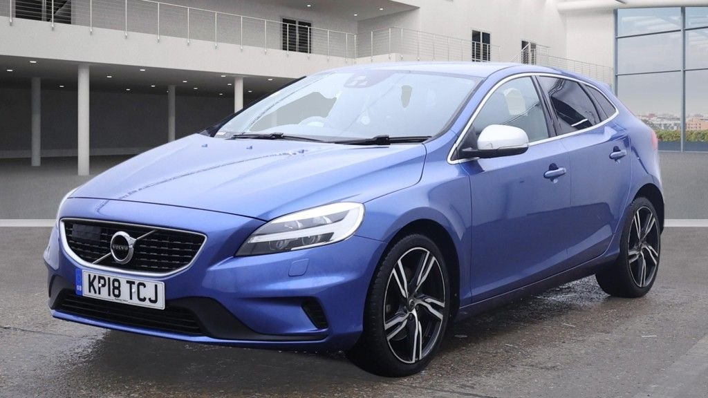 Used Volvo V40 2018 for sale - 77037820: Photo 5