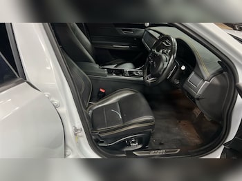 Used Jaguar XF 2018 for sale - 76430322: Photo