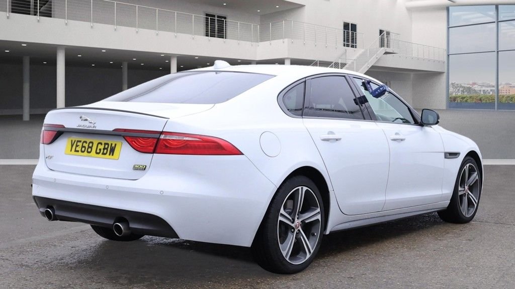 Used Jaguar XF 2018 for sale - 76430322: Photo 8