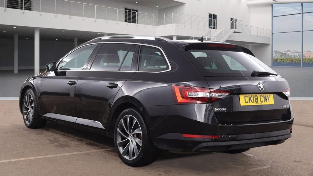 Used Skoda Superb 2018 for sale - 77835853: Photo 5