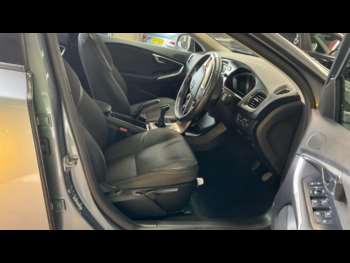 Used Volvo V40 Cross Country 2017 for sale - 74806154: Photo