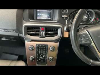 Used Volvo V40 Cross Country 2017 for sale - 74806154: Photo