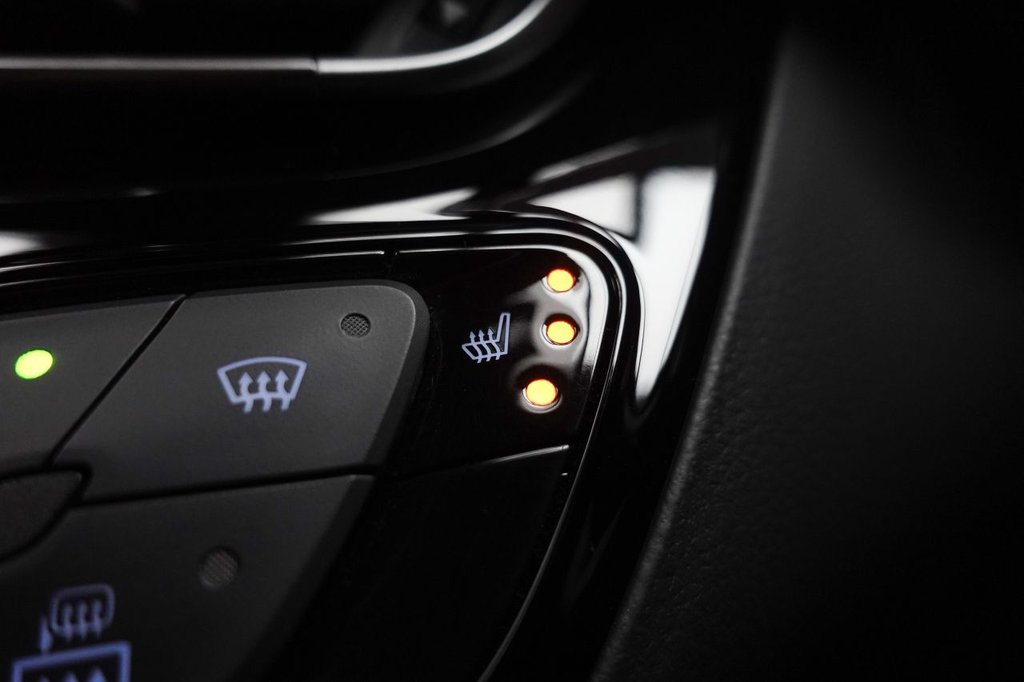 Used Toyota C-HR 2021 for sale - 75896292: Photo 35