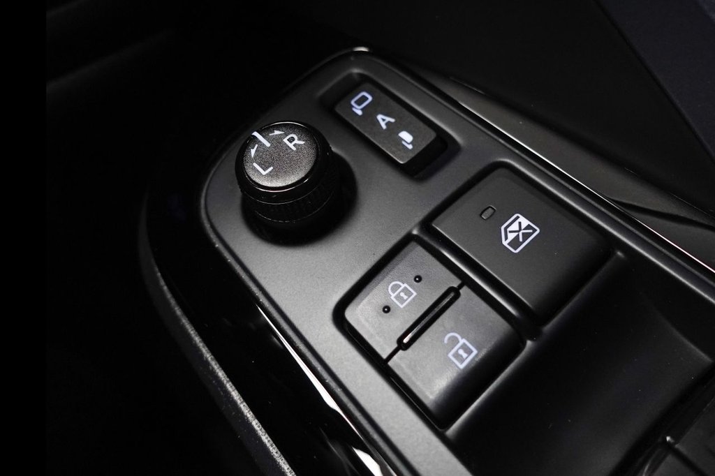 Used Toyota C-HR 2021 for sale - 75896292: Photo 44