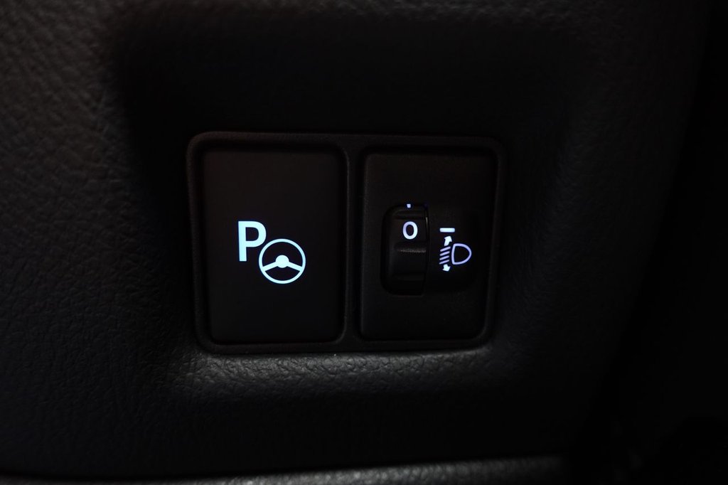 Used Toyota C-HR 2021 for sale - 75896292: Photo 45