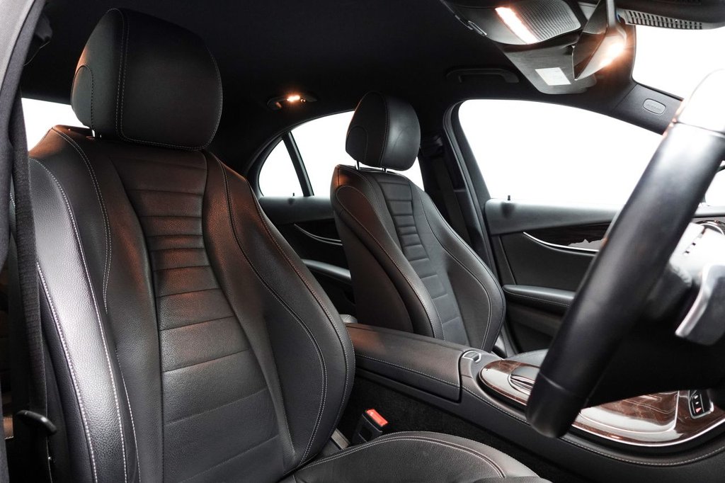 Used Mercedes-Benz E Class 2021 for sale - 76841427: Photo 2