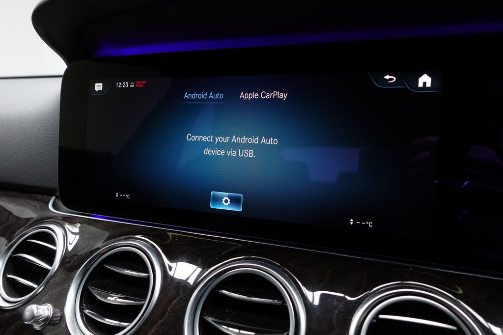 Used Mercedes-Benz E Class 2021 for sale - 76841427: Photo 36