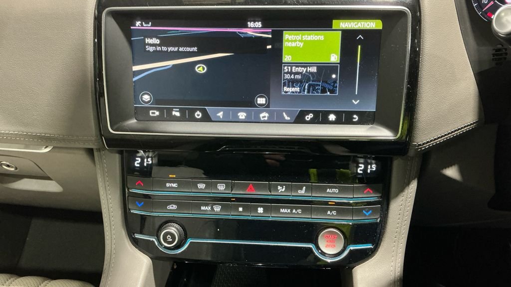 Used Jaguar F-Pace 2019 for sale - 77719817: Photo 2