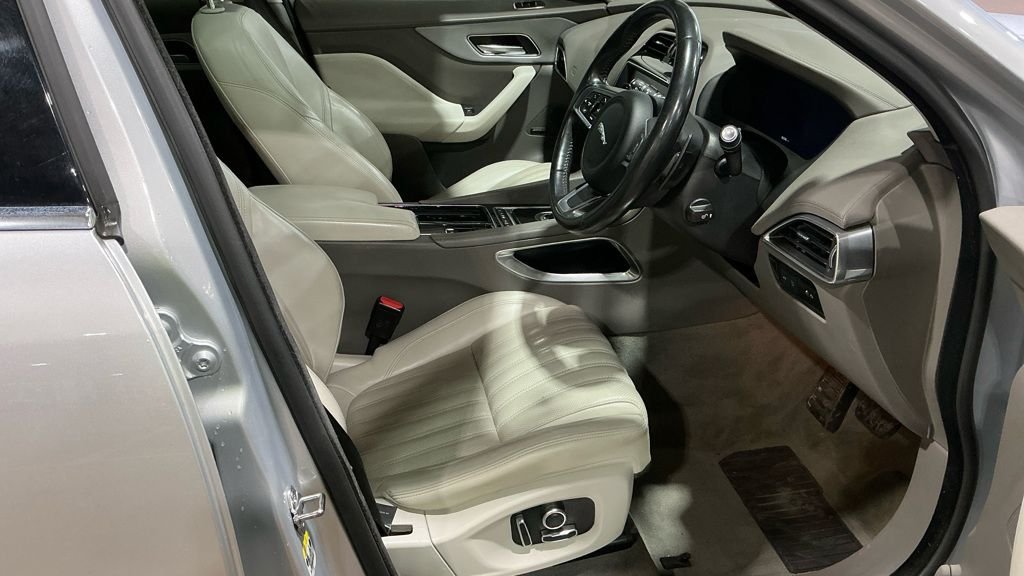 Used Jaguar F-Pace 2019 for sale - 77719817: Photo 3