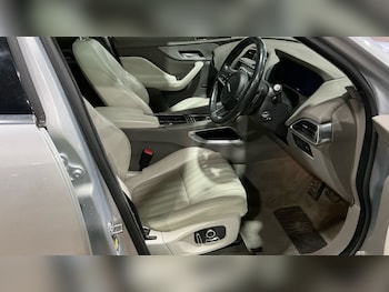 Used Jaguar F-Pace 2019 for sale - 77719817: Photo