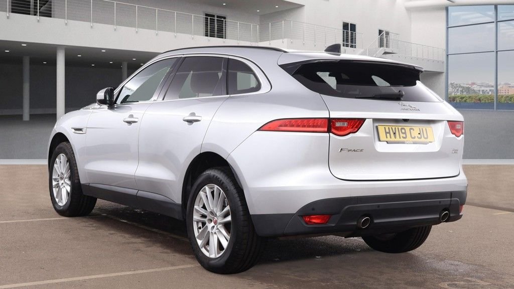 Used Jaguar F-Pace 2019 for sale - 77719817: Photo 6