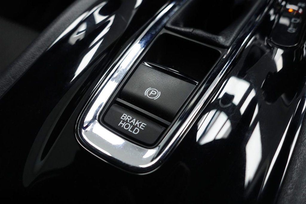 Used Honda HR-V 2018 for sale - 77092160: Photo 38